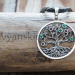 Древо Жизни Оберег Древо Жизни. Серебро 925 пробы. 29 мм. Вес примерно 8-9 гр. Цена 2500р. Камни гранат, агат